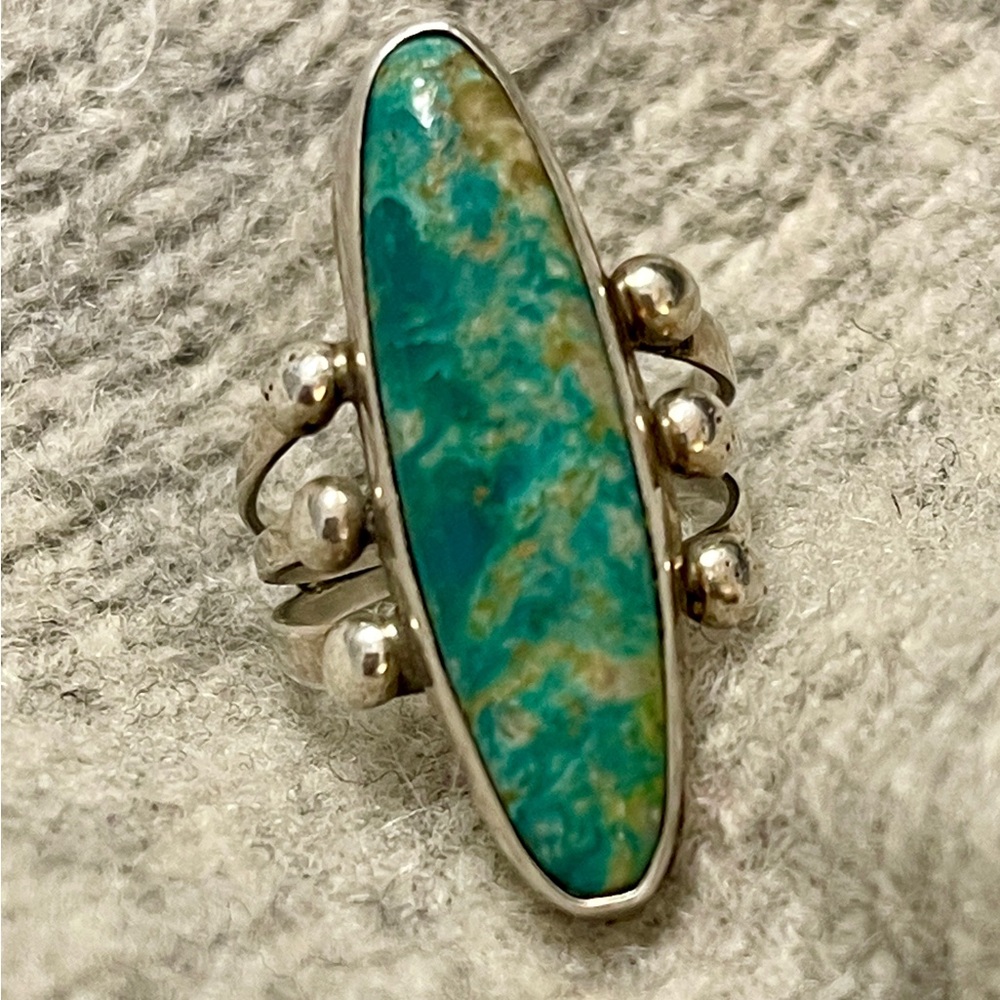 Elegant Sterling Silver and Colorado Jade Ring